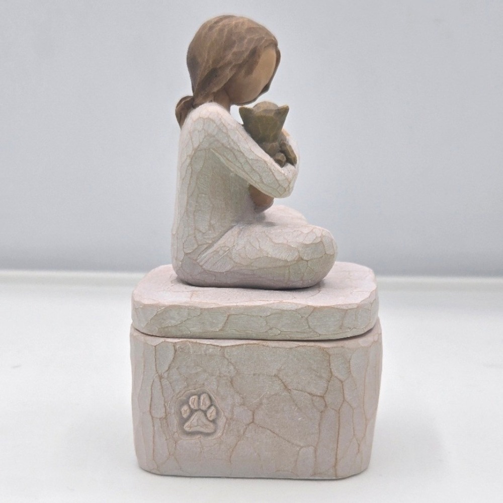 Willow Tree Kindness Keepsake Box Susan Lordi DEMDACO Girl with Cat Figurine - Picture 2 of 8